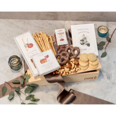 Olive & Cocoa Farmstead Gourmet Petite Crate - Chase