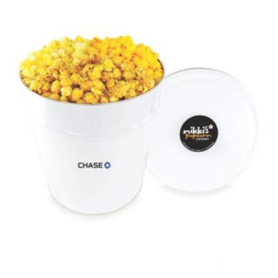 Nikki's Popcorn Tri-Flavor Popcorn Tin - 3.5 Gallon - Chase Commercial Banking - Spanish